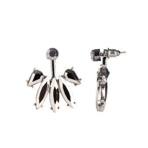 Paparazzi Stunningly Striking - Black